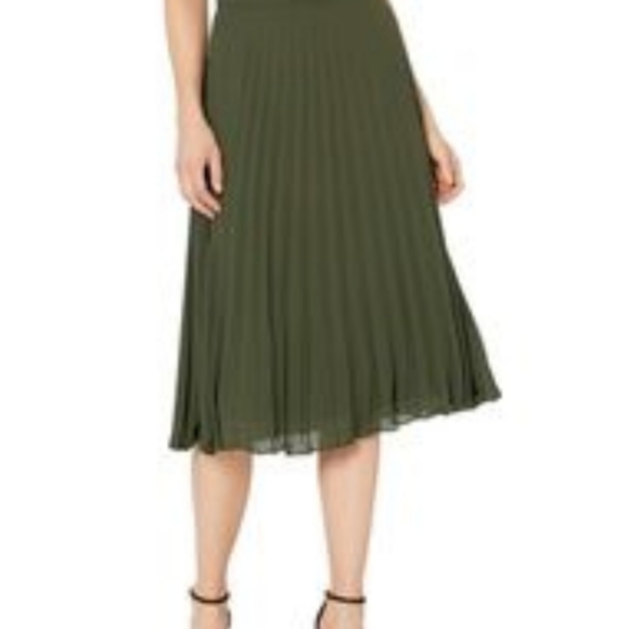 Tahari Dresses & Skirts - NWT Tahari Author Levine skirt SIZE 4
